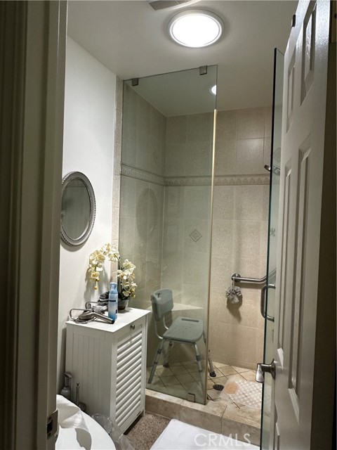 7800 Via Genova, Burbank CA: https://media.crmls.org/medias/3beef911-0210-4534-a15c-681857ea3bed.jpg