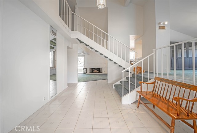 25531 Classic Drive, Mission Viejo CA: https://media.crmls.org/medias/3bef0c55-e800-49e9-8dd5-655a9e185d42.jpg