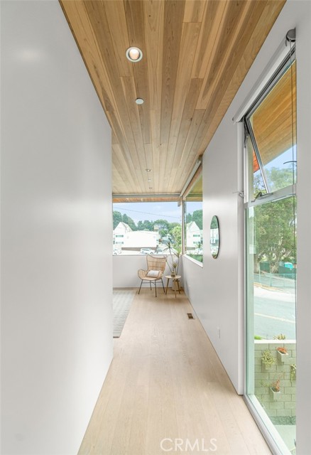 1357 Voorhees Avenue, Manhattan Beach CA: https://media.crmls.org/medias/3bef4870-e369-4d21-8993-bab94830d3d3.jpg