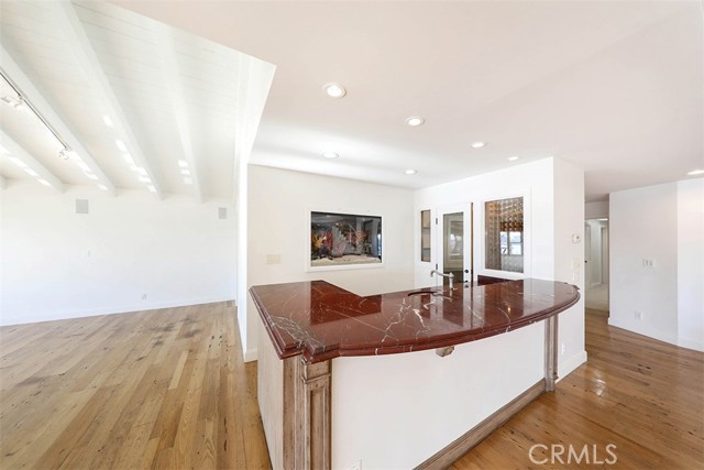 2636 Bayshore Drive, Newport Beach CA: https://media.crmls.org/medias/3bef82ac-7739-4819-8216-2425aab9ce69.jpg