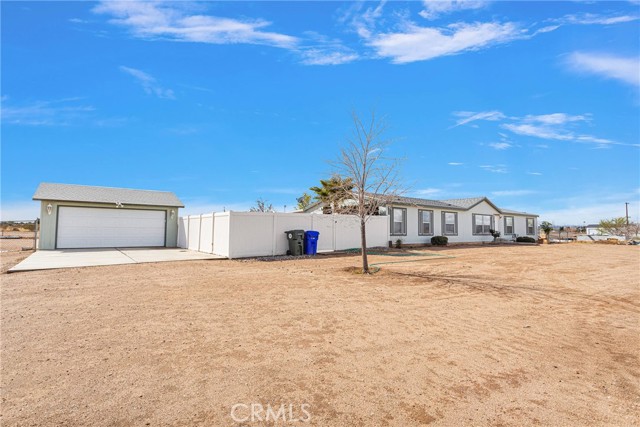 Detail Gallery Image 2 of 51 For 13365 Aster Rd, Victorville,  CA 92392 - 4 Beds | 2 Baths