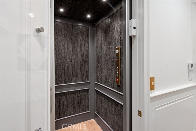 16630 Oldham Place, Encino CA: https://media.crmls.org/medias/3bf05867-fcde-4790-94c0-5381a987e662.jpg