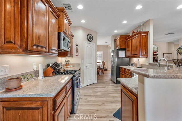 Detail Gallery Image 19 of 74 For 58598 Santa Maria Dr, Yucca Valley,  CA 92284 - 4 Beds | 3 Baths