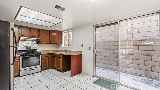 1580 Potrero Grande,unit C photo 8