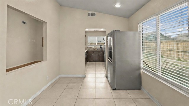 Detail Gallery Image 13 of 28 For 15460 Guava, Victorville,  CA 92394 - 4 Beds | 2 Baths