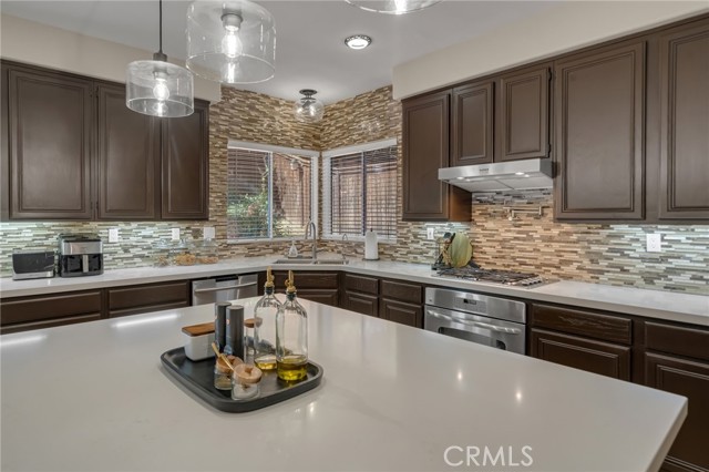 Detail Gallery Image 18 of 74 For 40071 via Espana, Murrieta,  CA 92562 - 5 Beds | 3 Baths