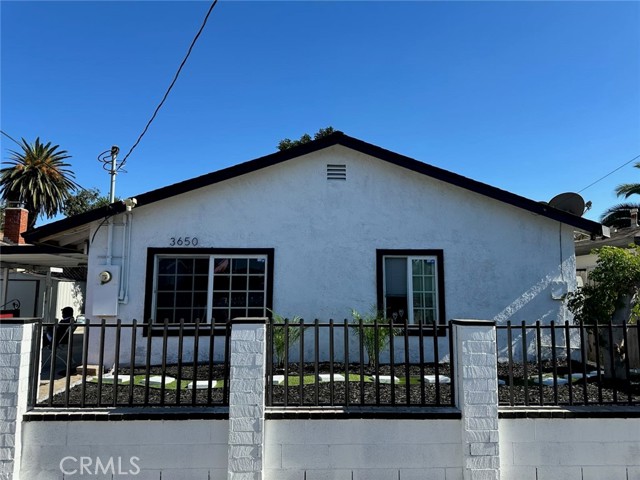 3650 Webster Avenue, Long Beach, California 90810, 2 Bedrooms Bedrooms, ,2 BathroomsBathrooms,Single Family Residence,For Sale,Webster,OC24214780