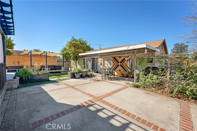 6059 Vantage Avenue, Valley Glen CA: https://media.crmls.org/medias/3bf2e8b2-a5ff-4410-9546-2c378733a7eb.jpg