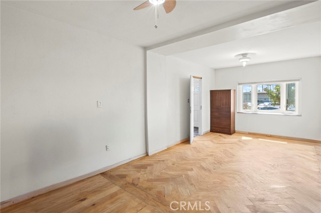 120 E 27th Street, National City CA: https://media.crmls.org/medias/3bf2eb0b-e4fe-4ec4-8773-a12d2ddbd796.jpg