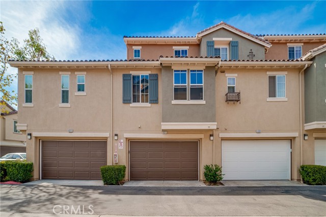 Detail Gallery Image 3 of 26 For 6371 Estrela Ln, Corona,  CA 91752 - 3 Beds | 3/1 Baths