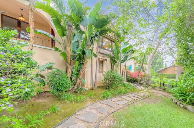 516 Orange Grove Avenue, South Pasadena CA: https://media.crmls.org/medias/3bf370c5-ebfe-48c4-a679-7342774119d2.jpg