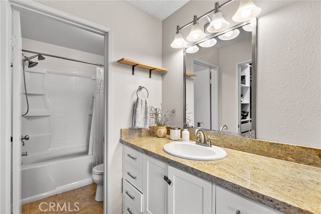 17910 River Circle, Canyon Country CA: https://media.crmls.org/medias/3bf3f59d-c82e-46b9-9303-8ee6108a83ea.jpg
