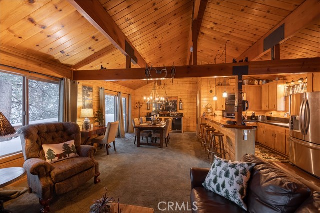 Detail Gallery Image 7 of 30 For 740 Cove Dr, Big Bear Lake,  CA 92315 - 3 Beds | 1/1 Baths