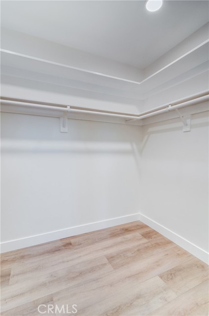 15562 Wild Cherry Circle, Huntington Beach CA: https://media.crmls.org/medias/3bf508ea-87cc-413c-ac9e-c8deacb8ab15.jpg