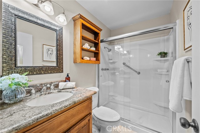 Detail Gallery Image 20 of 38 For 19504 Avenue of the Oaks #C,  Newhall,  CA 91321 - 2 Beds | 2 Baths