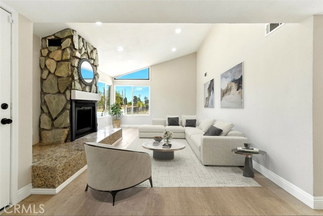 15195 Laguna Avenue, Lake Elsinore CA: https://media.crmls.org/medias/3bf519bd-cba5-47b2-9787-1bc4ab24650b.jpg