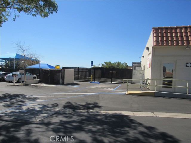 14029 Amargosa Road, Victorville, California 92392, ,Commercial Sale,For Sale,14029 Amargosa Road,CRHD23153951