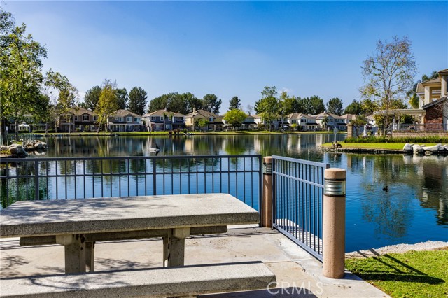 7 Bayview Drive, Buena Park CA: https://media.crmls.org/medias/3bf5b89e-56d2-4185-989c-4b08c9b83b5e.jpg