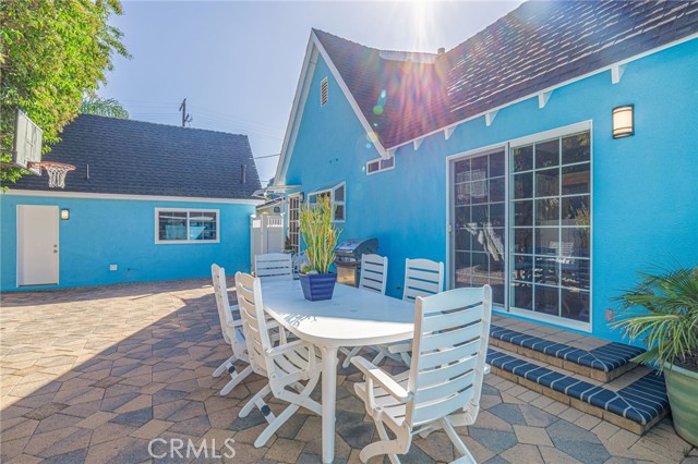 Detail Gallery Image 15 of 53 For 14156 Califa, Sherman Oaks,  CA 91401 - 3 Beds | 2 Baths