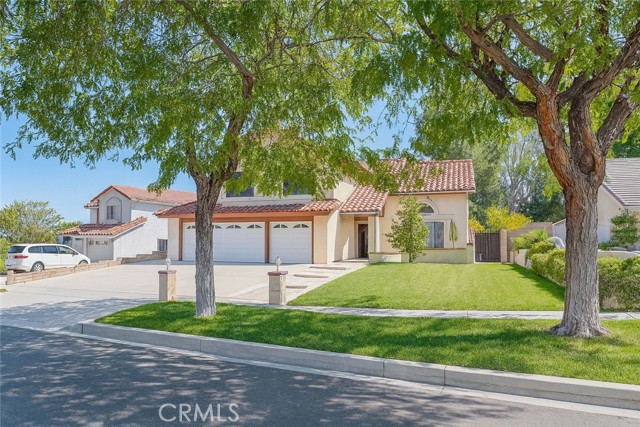 Detail Gallery Image 16 of 19 For 2547 Ironsides Cir, Corona,  CA 92882 - 4 Beds | 3 Baths