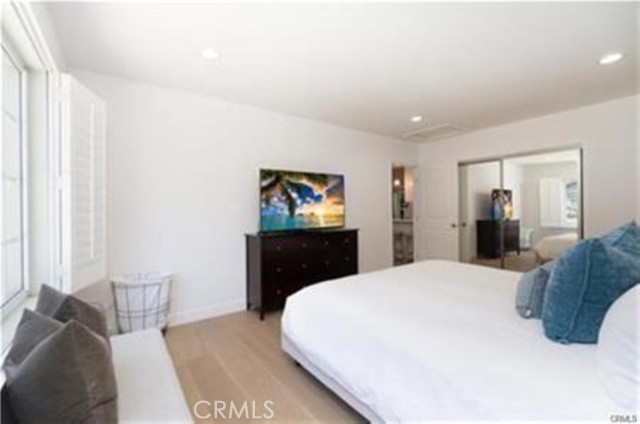 5840 White Oak Avenue, Encino CA: https://media.crmls.org/medias/3bf72b0d-bc1b-4b93-bc07-eb8ac4a10bc1.jpg