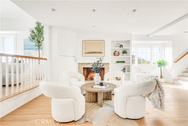 432 Holly Street, Laguna Beach CA: https://media.crmls.org/medias/3bf78e90-652a-4e39-95d8-8500e1fa0a5e.jpg