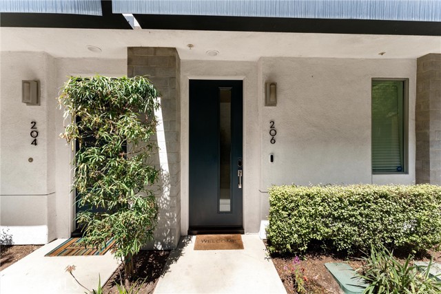 206 Alamo Court, Long Beach CA: https://media.crmls.org/medias/3bf833da-a493-4f1c-b7c1-7ba8e378caa0.jpg