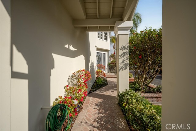 Detail Gallery Image 7 of 61 For 6135 Corsica Cir, Long Beach,  CA 90803 - 3 Beds | 3/1 Baths