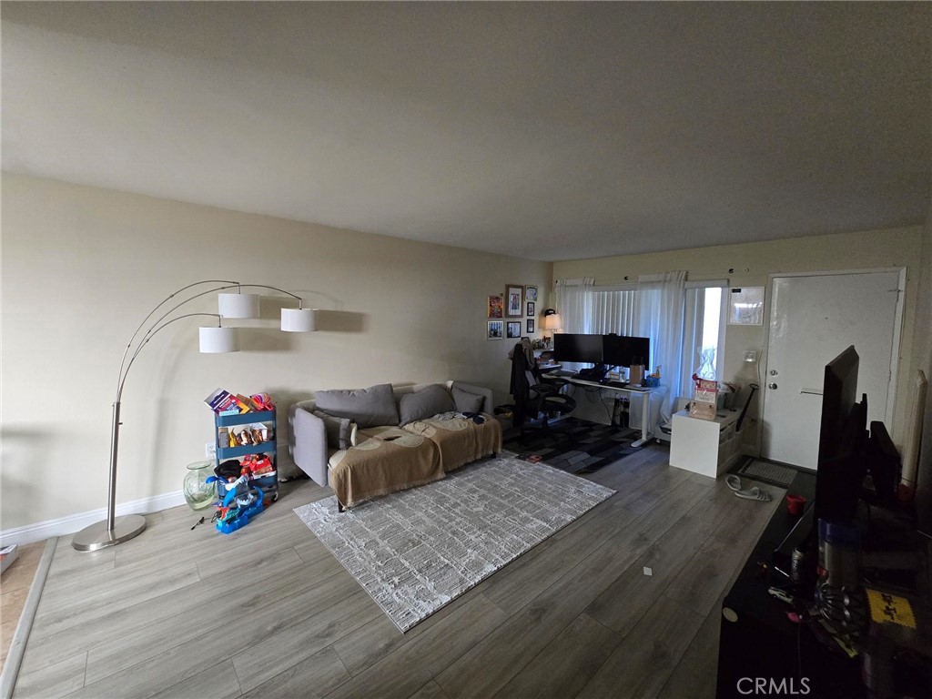 MLS #OC25251189 image #10