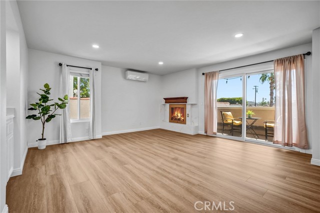 Detail Gallery Image 14 of 31 For 2032 E Bermuda #204,  Long Beach,  CA 90814 - 2 Beds | 2 Baths