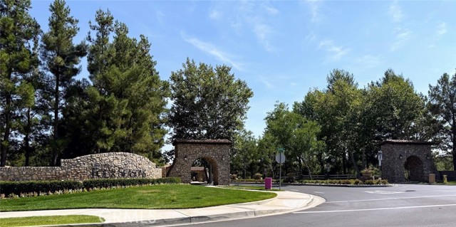 1576 Lindsey Peak, Beaumont CA: https://media.crmls.org/medias/3bf9ca46-fce0-45df-a1c7-ba85e8419c90.jpg
