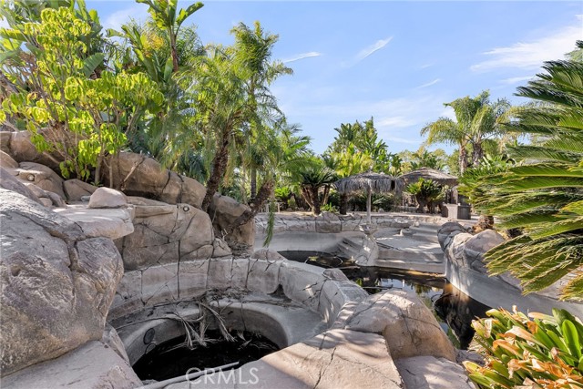 Detail Gallery Image 5 of 45 For 19855 Mariposa Ave, Riverside,  CA 92508 - 5 Beds | 3 Baths