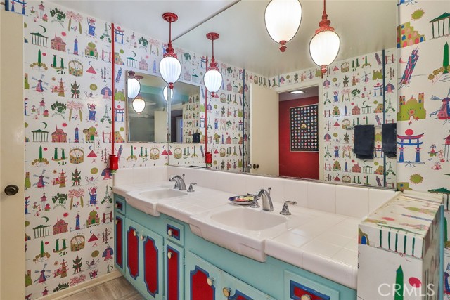 17313 Citronia Street, Northridge CA: https://media.crmls.org/medias/3bfba7dc-1fd7-482a-98cf-4b3338ce873b.jpg