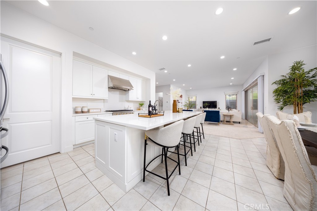 MLS #OC25171450 img 16