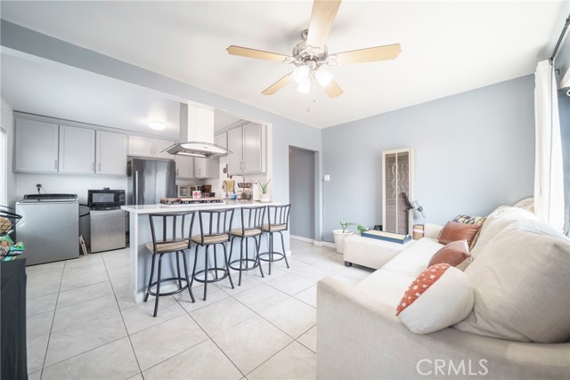 8217 Towne Avenue, Los Angeles CA: https://media.crmls.org/medias/3bfc491e-33ec-41e9-91da-440c411b4eab.jpg