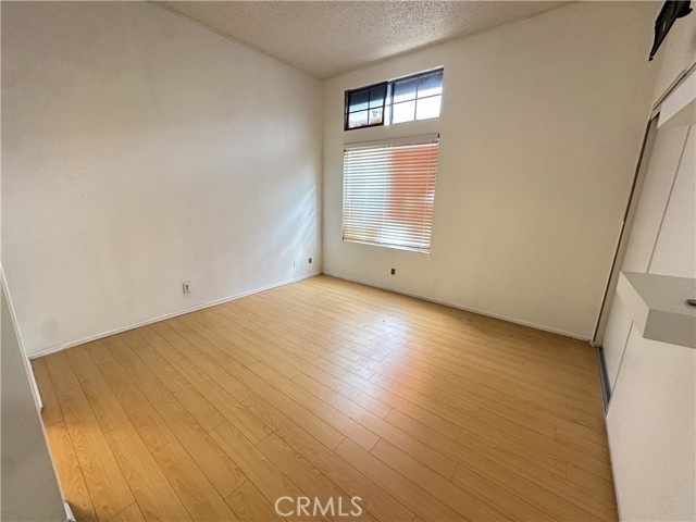 9336 Van Nuys Boulevard, Panorama City CA: https://media.crmls.org/medias/3bfc8f3c-9311-4e0b-9791-1632267626ee.jpg