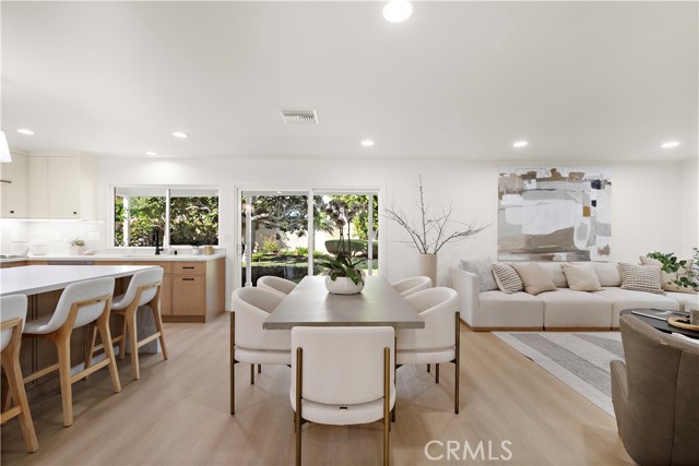 Detail Gallery Image 16 of 57 For 21361 Lemontree Ln, Huntington Beach,  CA 92646 - 5 Beds | 4 Baths