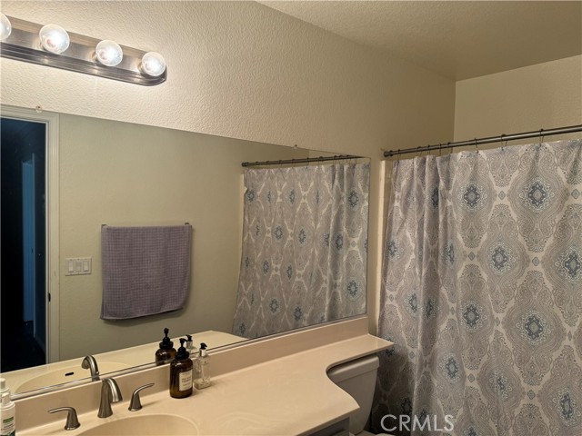 Detail Gallery Image 8 of 21 For 10554 Maple Ave, Bloomington,  CA 92316 - 4 Beds | 2 Baths