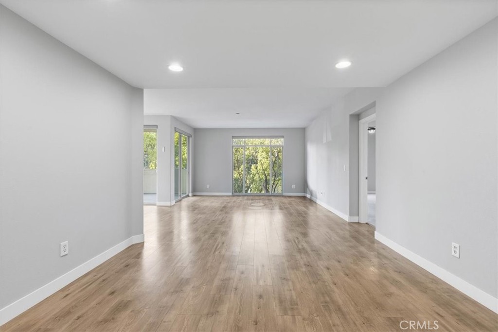 MLS #SW25223301 image #2