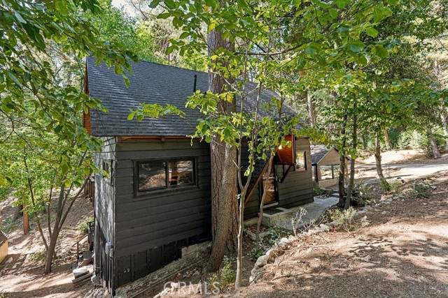 813 Poe Court, Lake Arrowhead, CA 92352