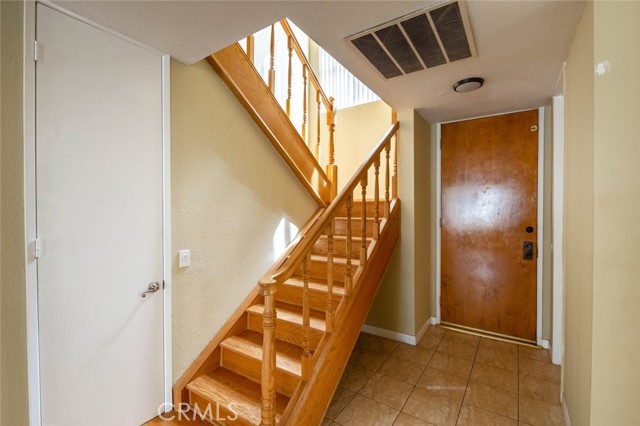 Detail Gallery Image 7 of 42 For 1244 Valley View Rd #129,  Glendale,  CA 91202 - 2 Beds | 2/1 Baths