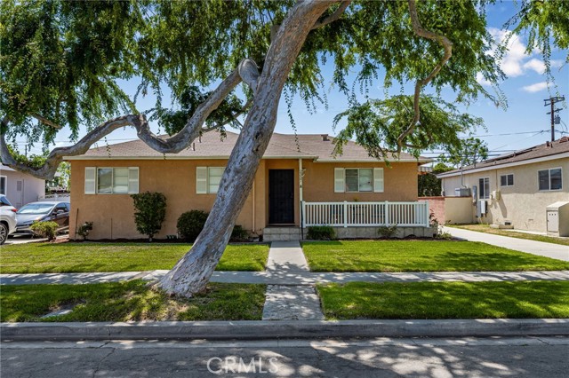 Detail Gallery Image 2 of 37 For 2337 Tevis Ave, Long Beach,  CA 90815 - 3 Beds | 2 Baths