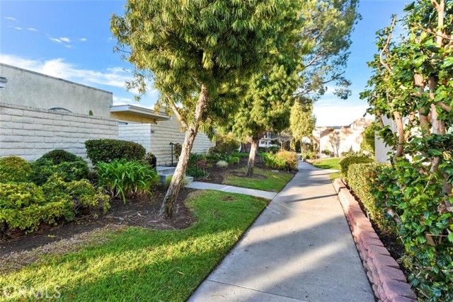 2192 Via Mariposa #F, Laguna Woods, CA 92637