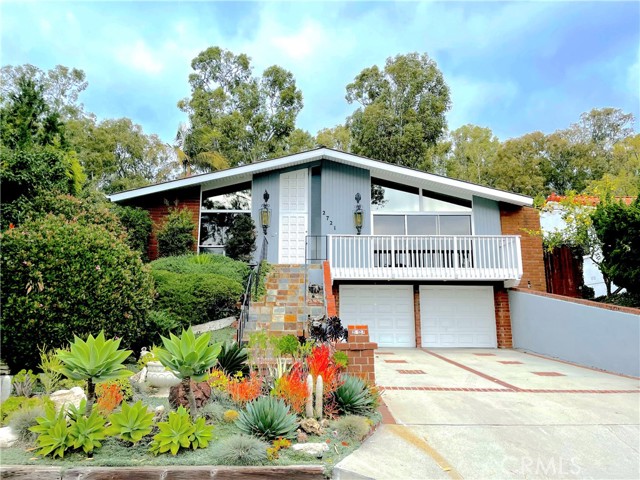 Detail Gallery Image 1 of 1 For 2721 via Anita, Palos Verdes Estates,  CA 90274 - 3 Beds | 2 Baths