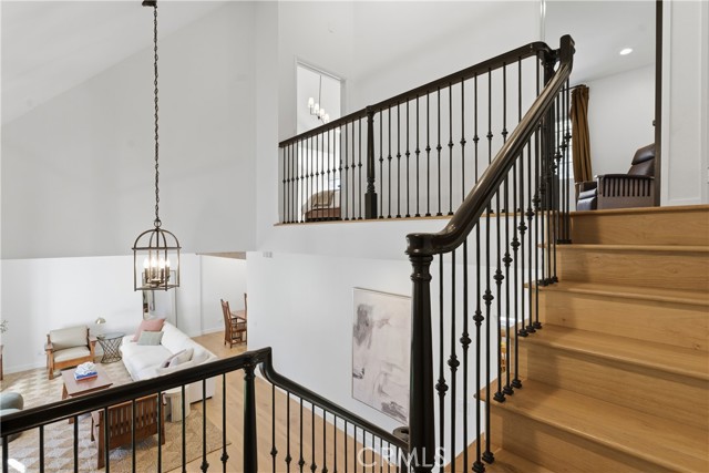 Detail Gallery Image 22 of 51 For 5501 Fairgrange Dr, Agoura Hills,  CA 91301 - 6 Beds | 3 Baths