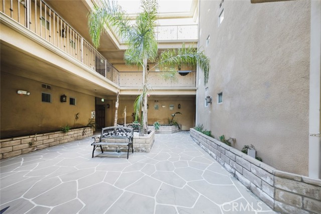 Detail Gallery Image 28 of 33 For 1515 Grismer Ave #302,  Burbank,  CA 91504 - 2 Beds | 2 Baths