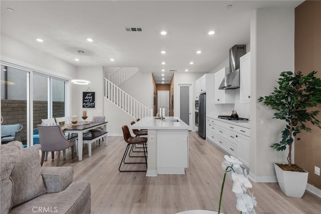 27258 Narrowleaf Willow Lane