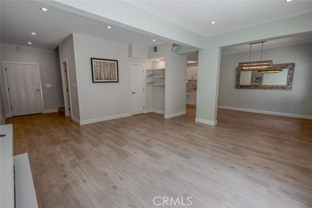 Detail Gallery Image 10 of 40 For 10831 Roycroft St #18,  Sun Valley,  CA 91352 - 3 Beds | 2/1 Baths