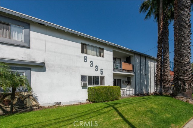 6335 Whitsett Avenue, Valley Glen CA: https://media.crmls.org/medias/3c040c37-122c-4ee8-afe7-ce52154b50c5.jpg