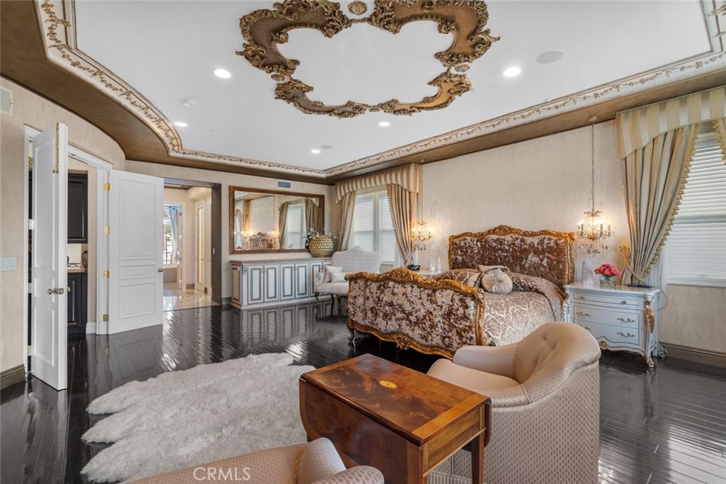 https://media.crmls.org/medias/3c0599d9-b588-4cbb-80bd-7a87871be06a.jpg?preset=X-Large